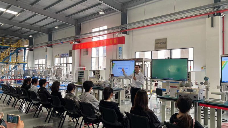 纺织助剂代理价格之谜：揭秘低价背后的真相